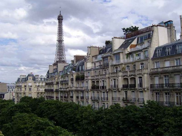 French Parliament votes in favor of new surveillance powers